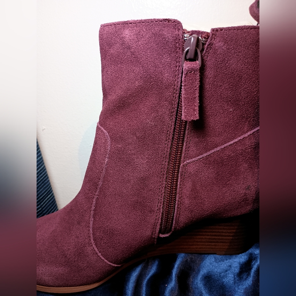 Violet & Red Jay Jay Burgundy Suede Wedge Booties Size 8 Leather Upper NWT - Picture 10 of 12